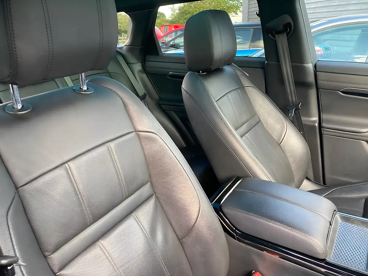 Used 2019 Land Rover Range Rover Evoque R-Dynamic Se White - Interior and Exterior details 19
