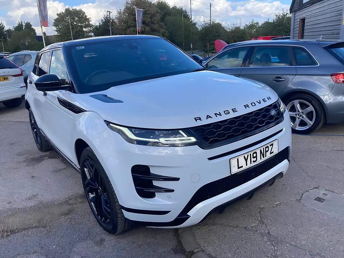Used 2019 Land Rover Range Rover Evoque R-Dynamic Se White - Interior and Exterior details 3