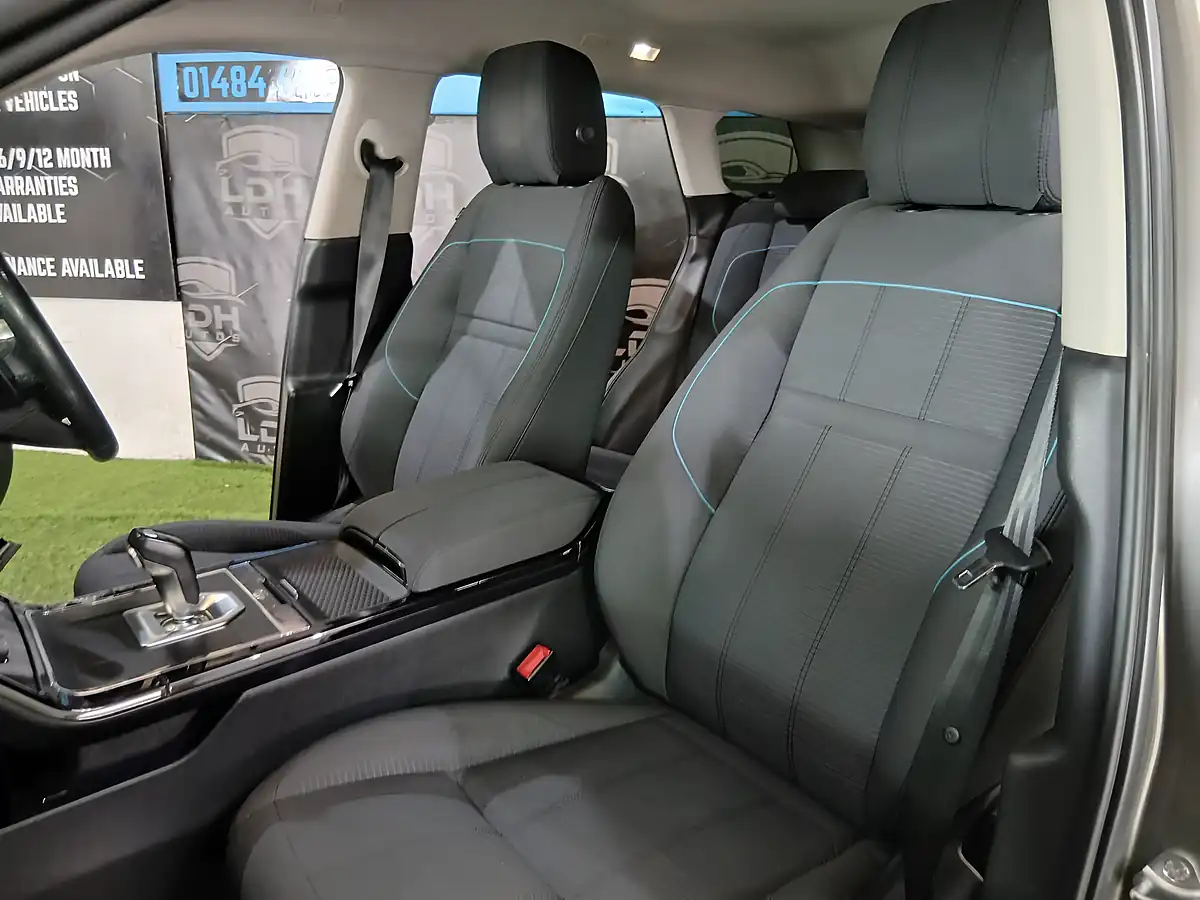 Used 2019 Land Rover Range Rover Evoque R-Dynamic Silver - Interior and Exterior details 10