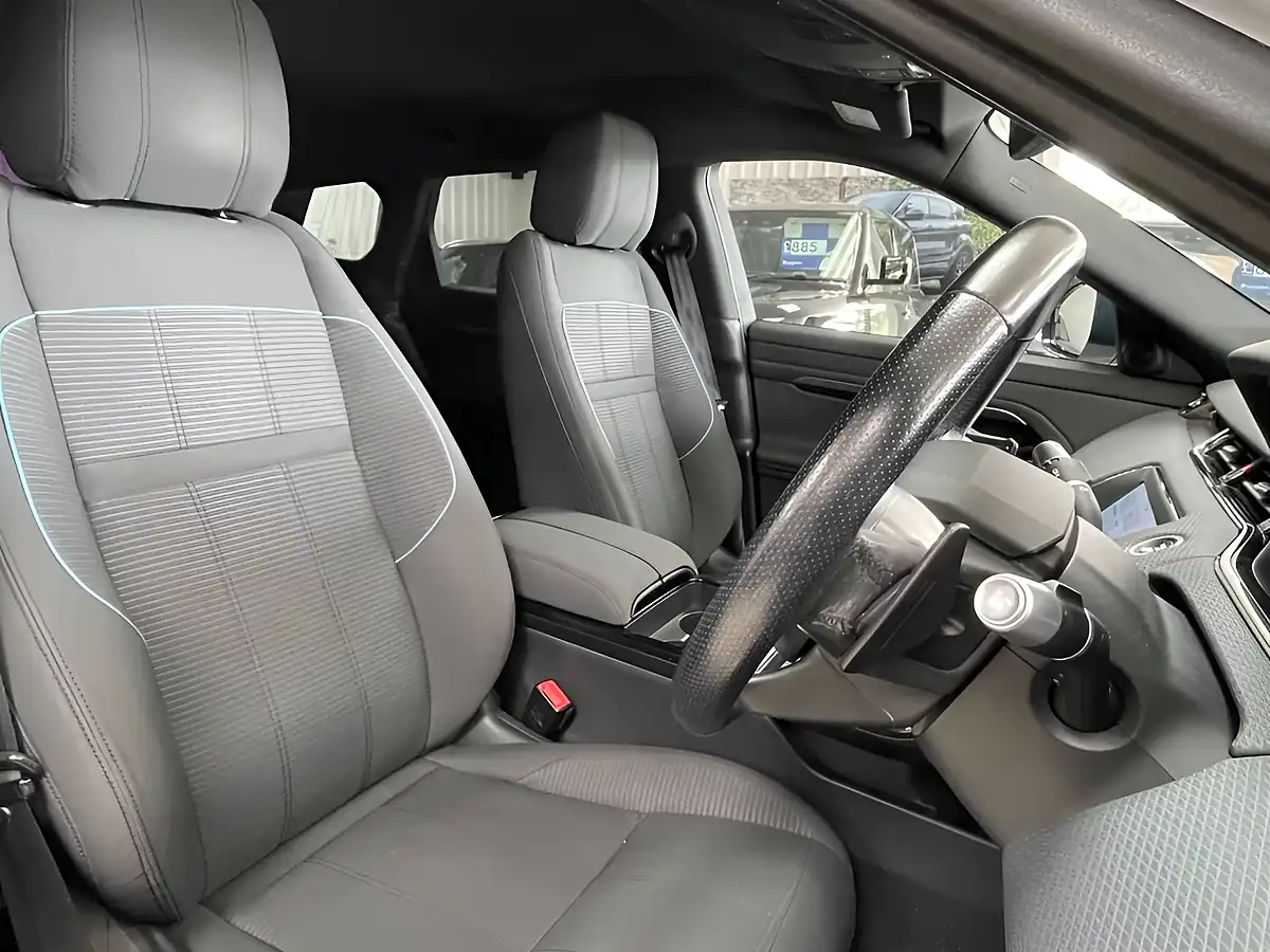 Used 2019 Land Rover Range Rover Evoque R-Dynamic White - Interior and Exterior details 14