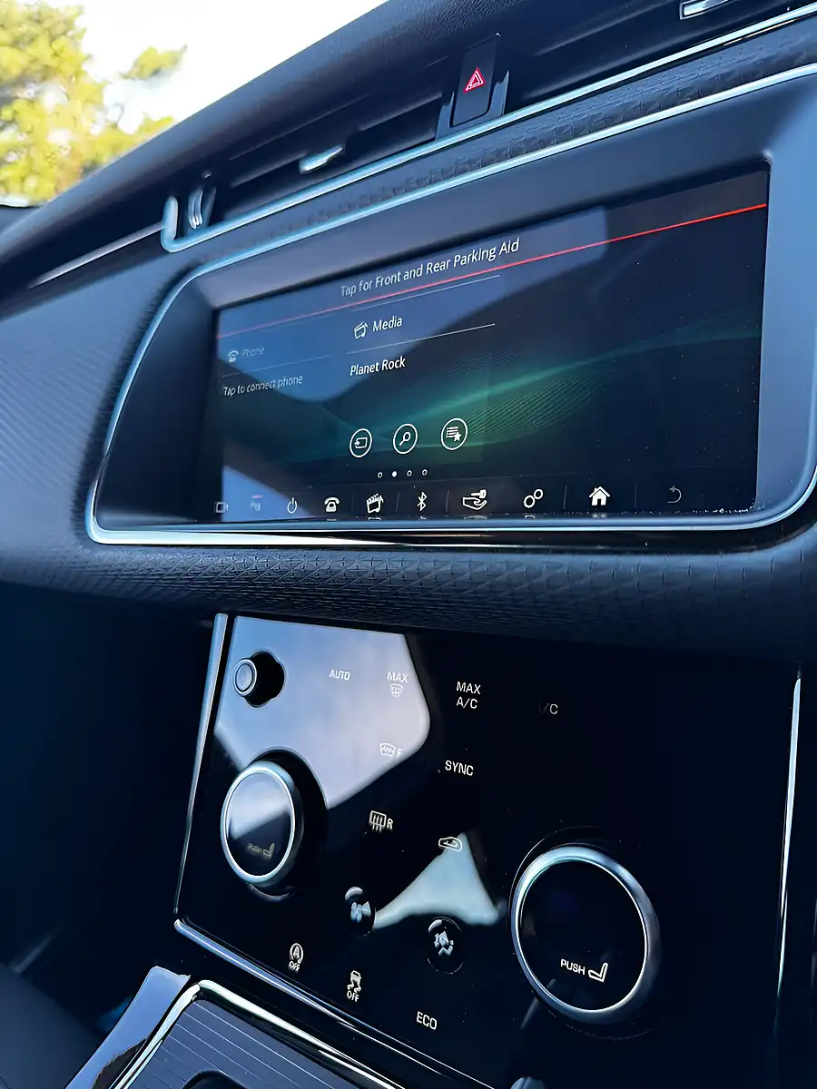 Used 2019 Land Rover Range Rover Evoque R-Dynamic White - Interior and Exterior details 8
