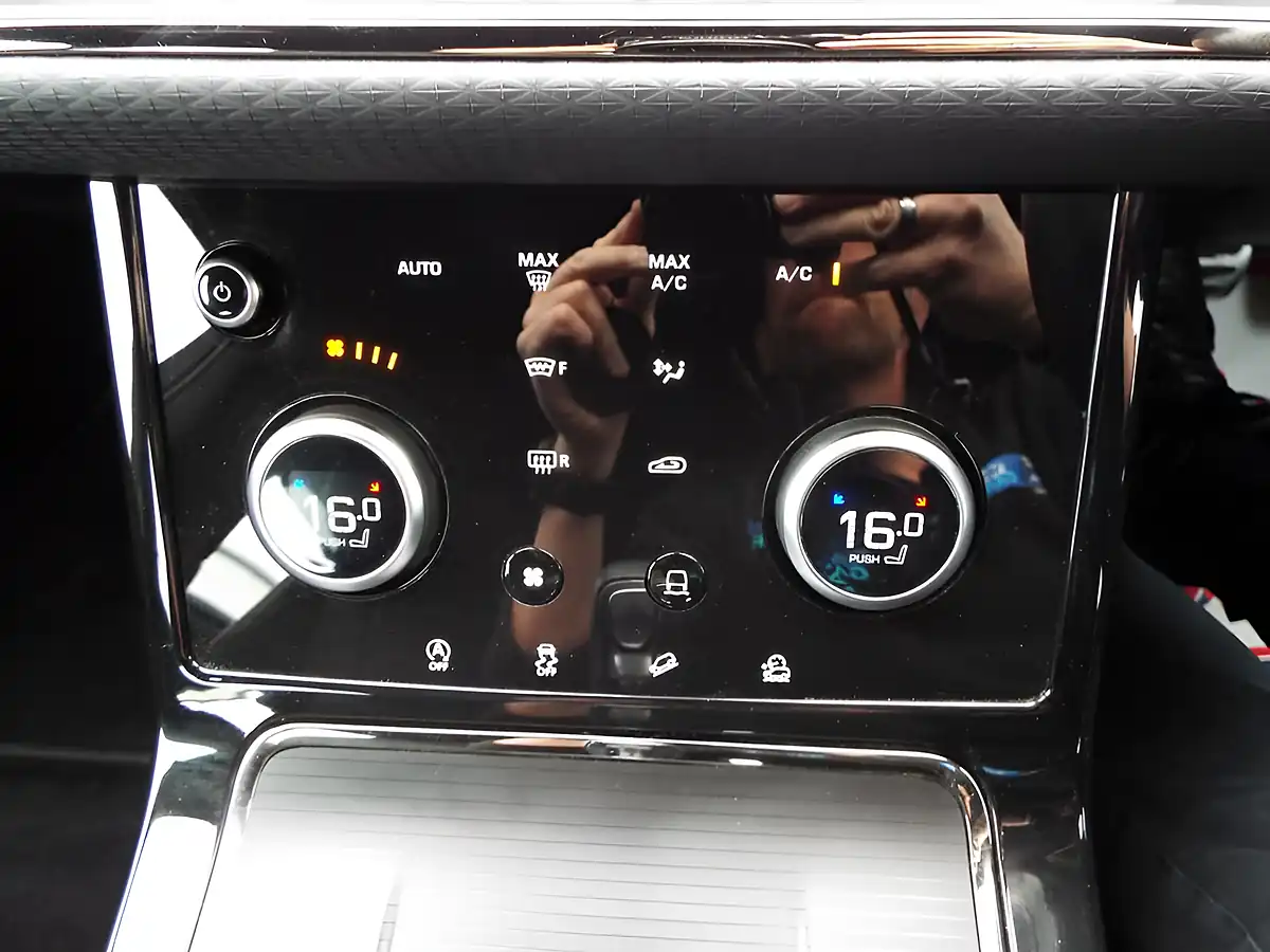 Used 2019 Land Rover Range Rover Evoque R-Dynamic White - Interior and Exterior details 18