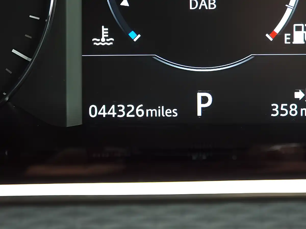 Used 2019 Land Rover Range Rover Evoque R-Dynamic White - Interior and Exterior details 20