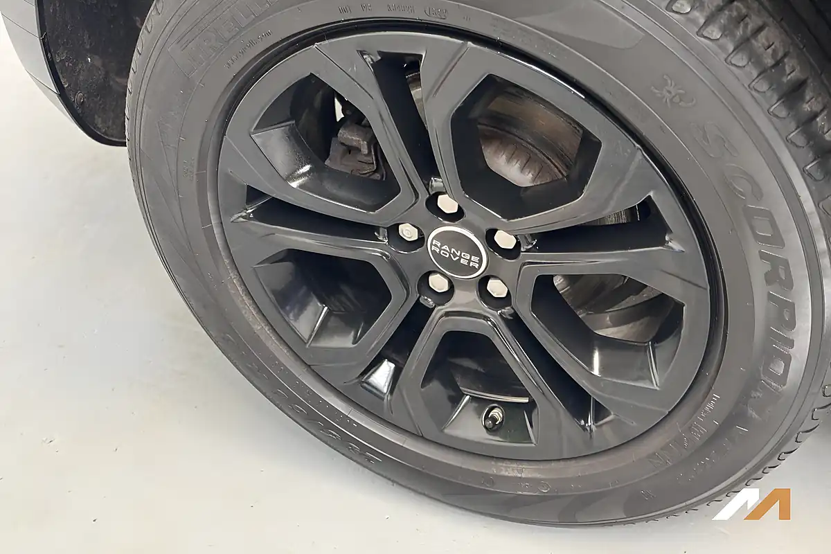 Used 2019 Land Rover Range Rover Evoque S Black - Interior and Exterior details 13