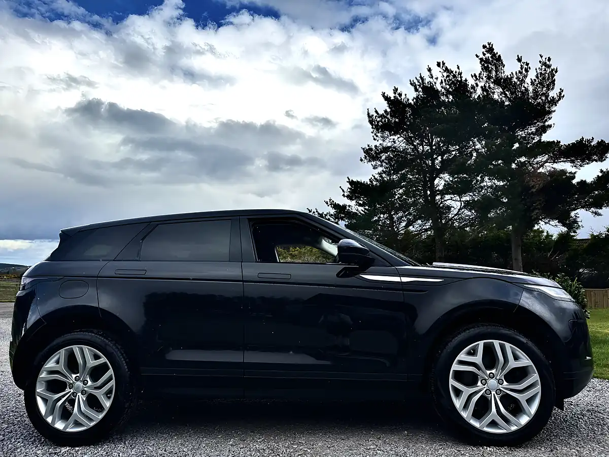 Used 2019 Land Rover Range Rover Evoque S Black - Interior and Exterior details 5
