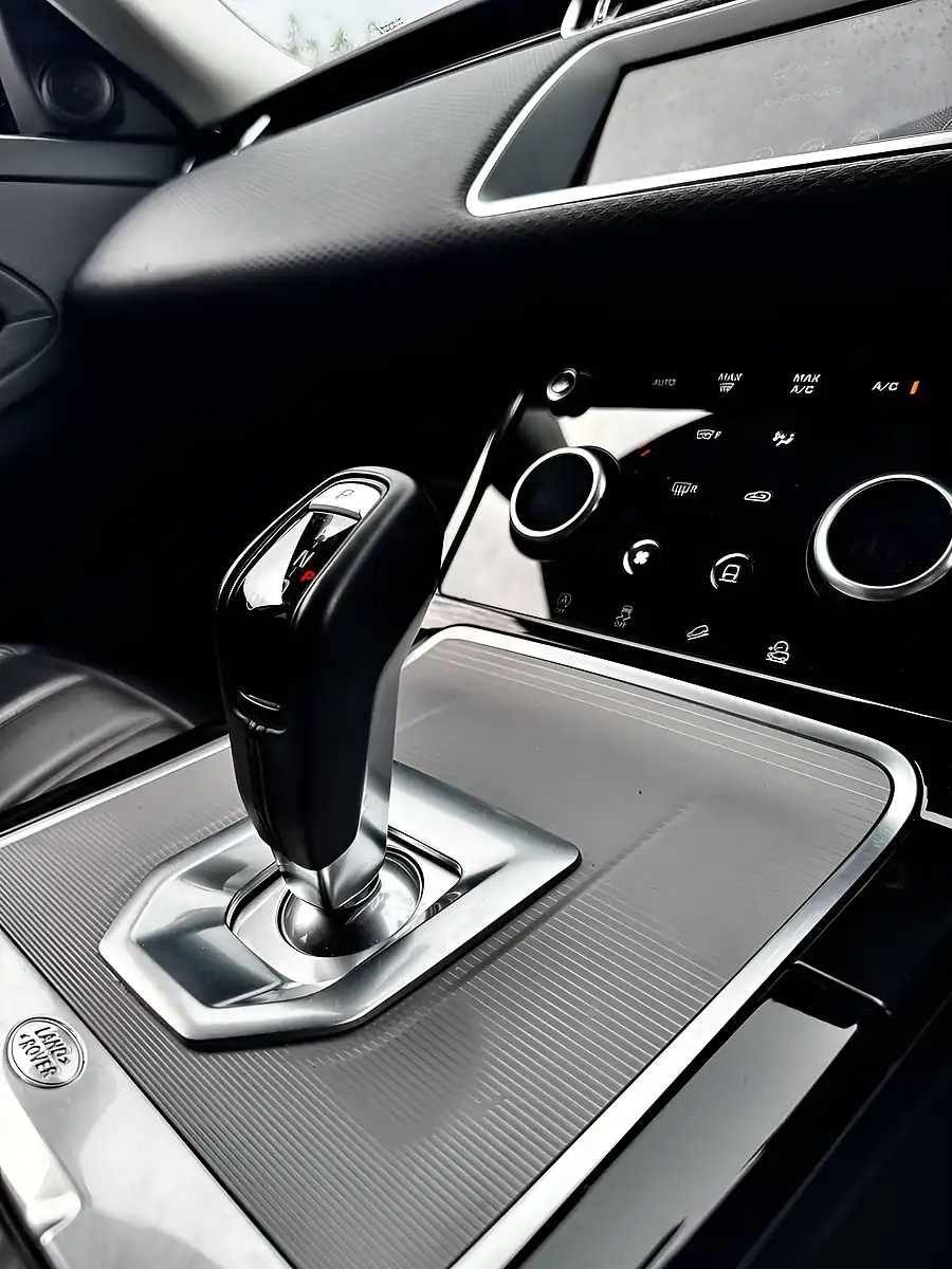 Used 2019 Land Rover Range Rover Evoque S Black - Interior and Exterior details 9