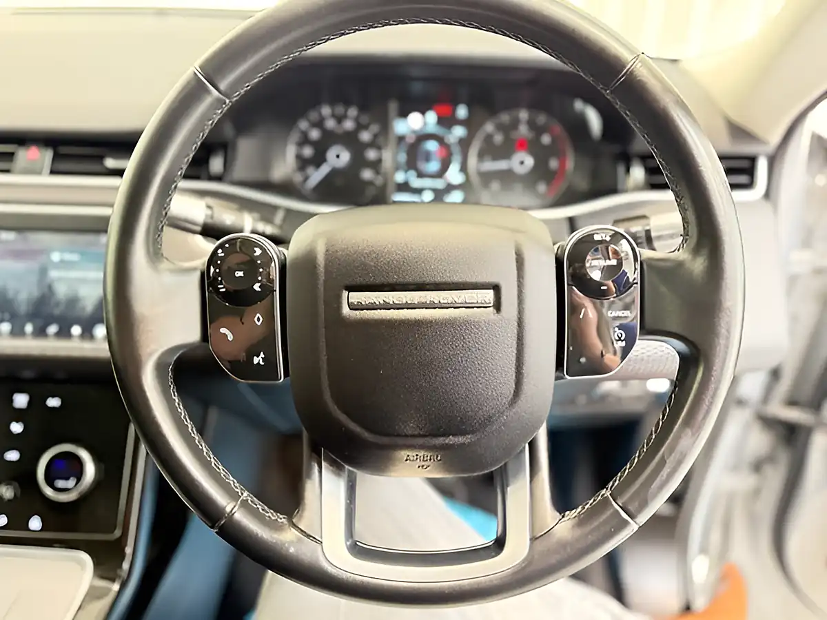 Used 2019 Land Rover Range Rover Evoque S Seoul Pearl Silver - Interior and Exterior details 18