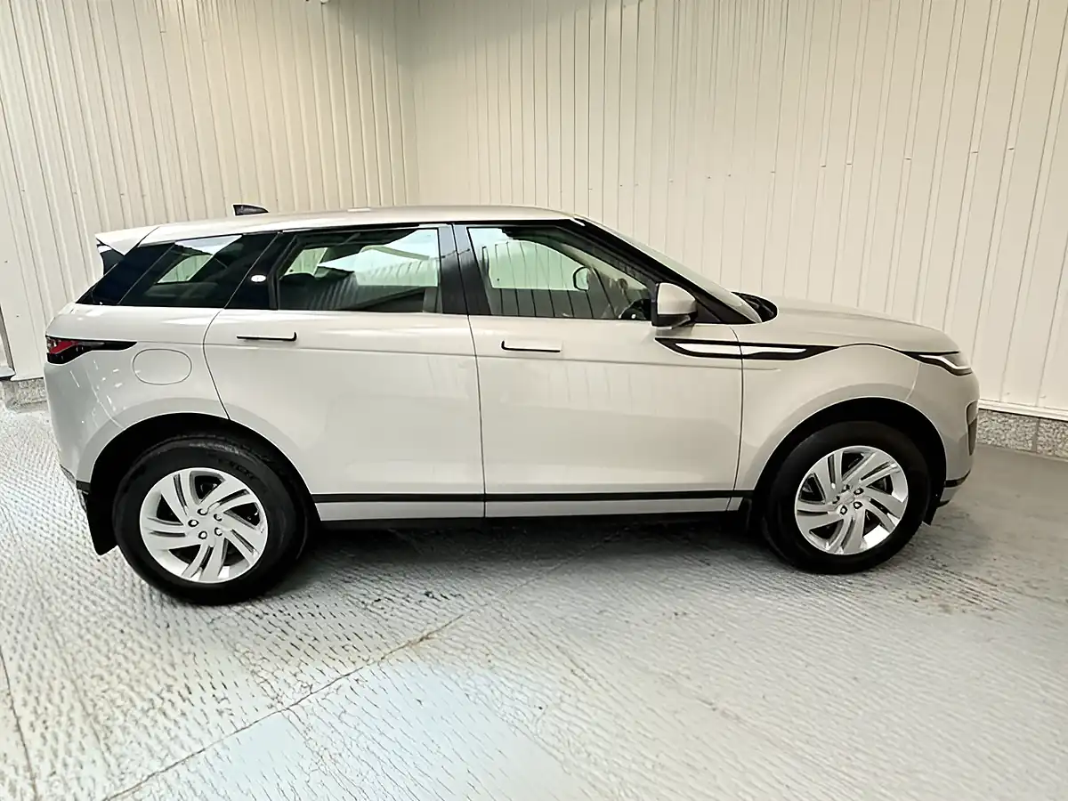 Used 2019 Land Rover Range Rover Evoque S Seoul Pearl Silver - Interior and Exterior details 6