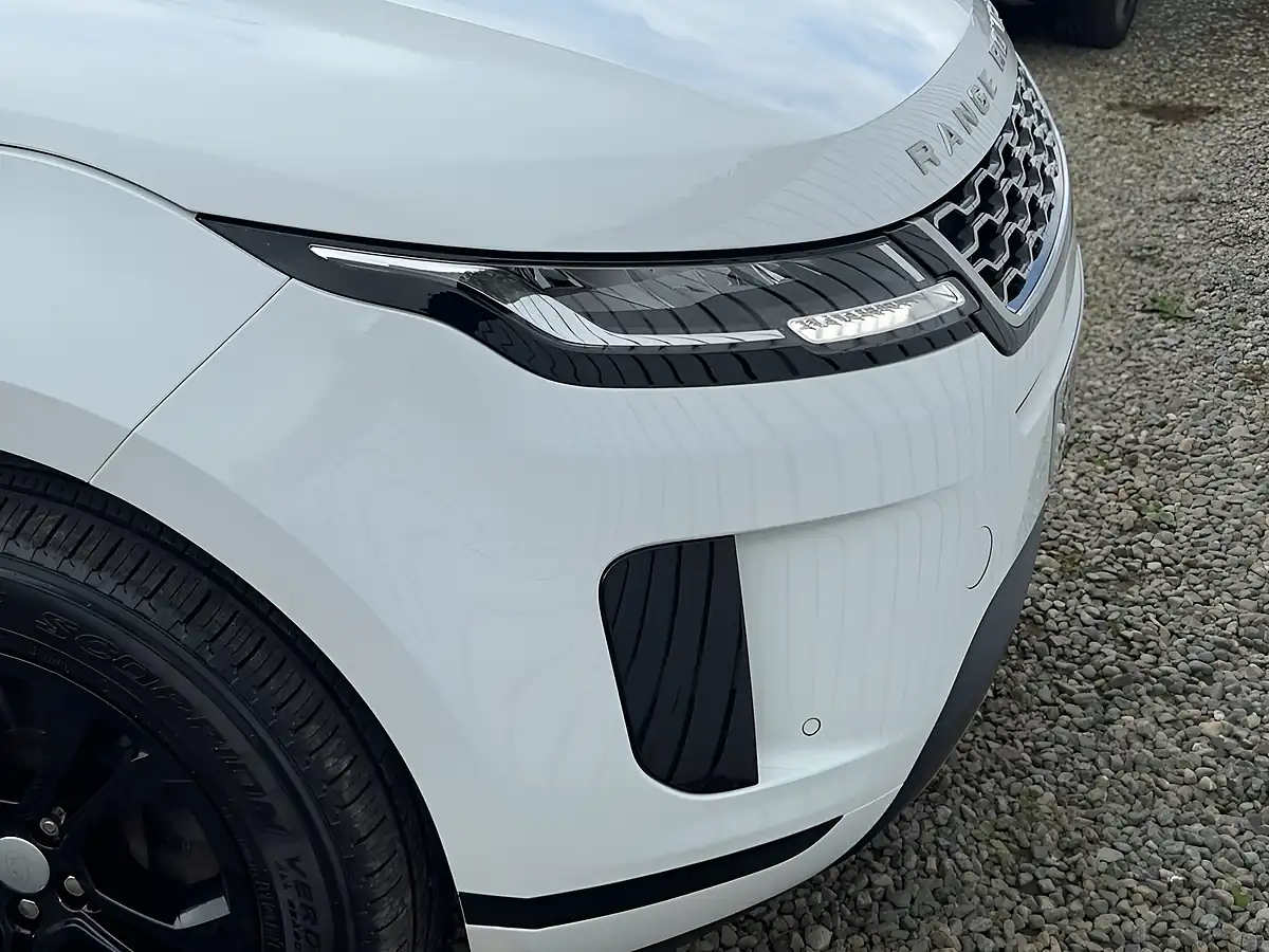 Used 2019 Land Rover Range Rover Evoque S White - Interior and Exterior details 11