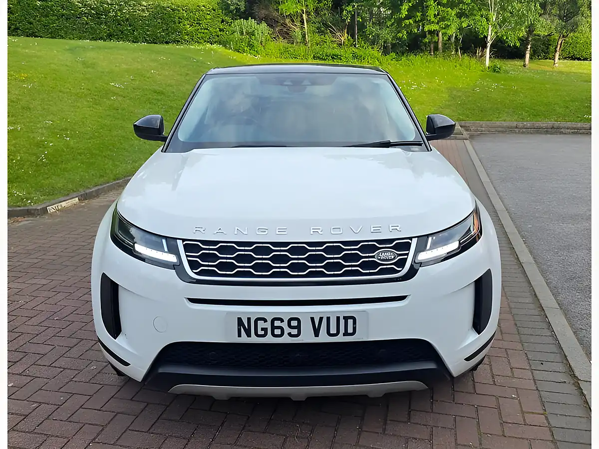 Used 2019 Land Rover Range Rover Evoque S White - Front View