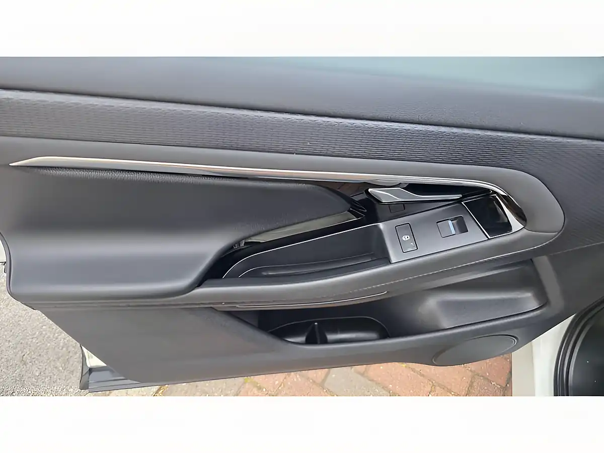Used 2019 Land Rover Range Rover Evoque S White - Interior and Exterior details 19