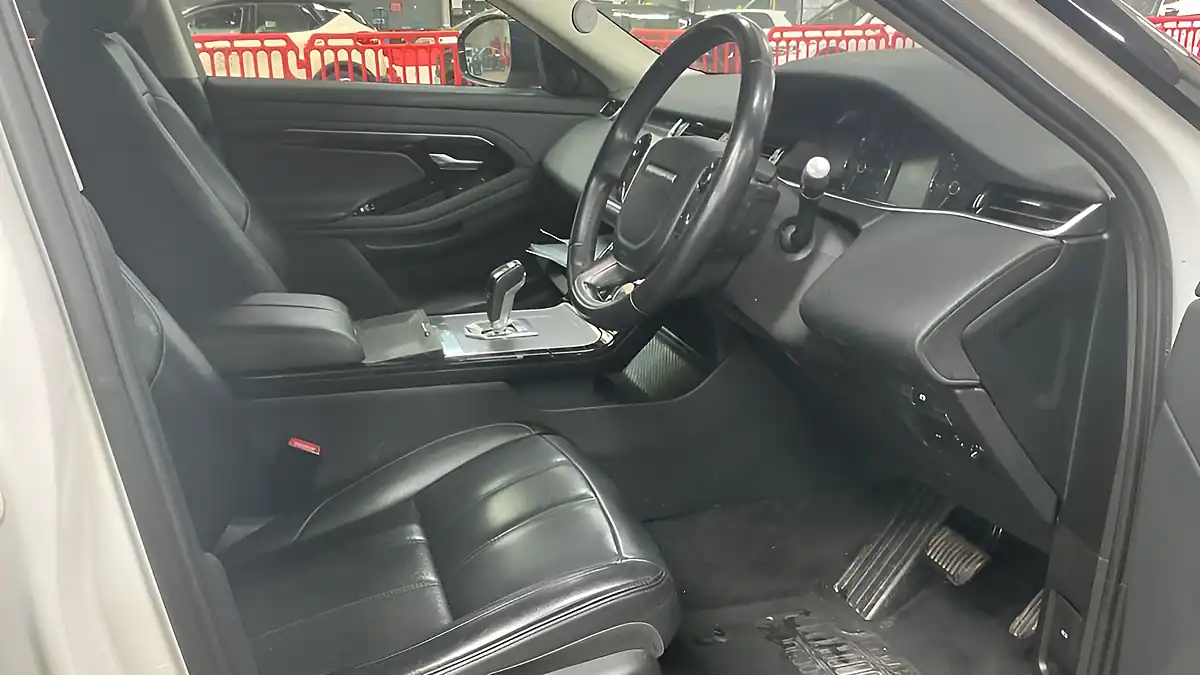 Used 2019 Land Rover Range Rover Evoque S White - Interior and Exterior details 5