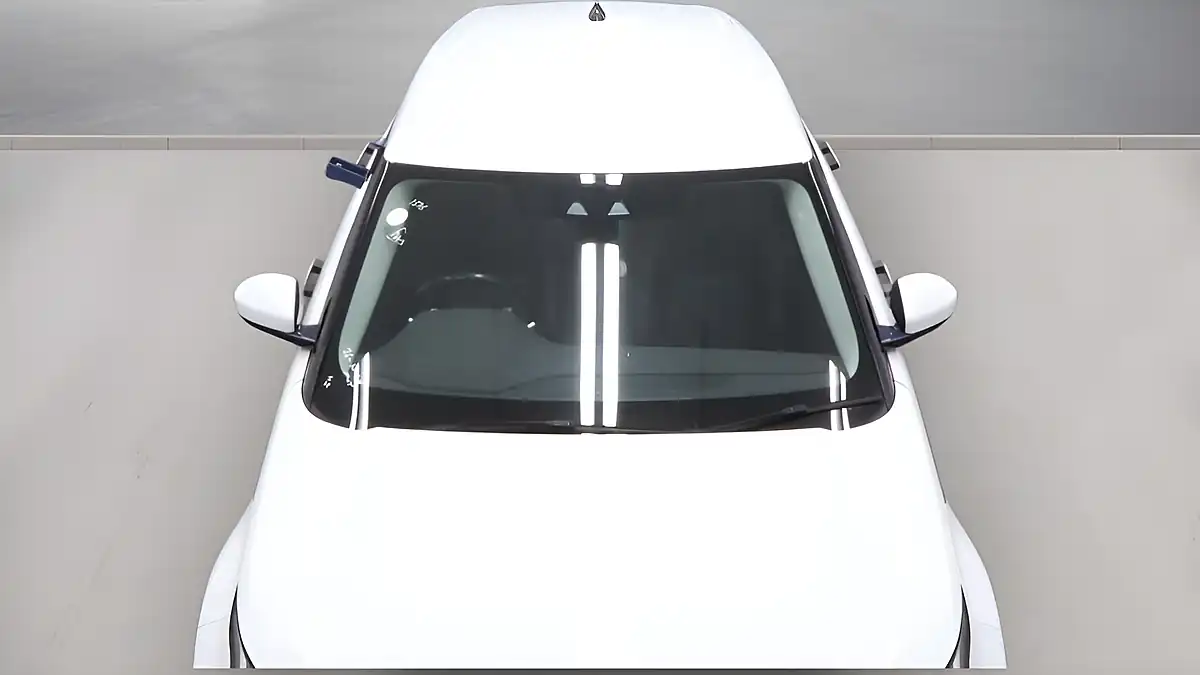 Used 2019 Land Rover Range Rover Evoque S White - Interior and Exterior details 9
