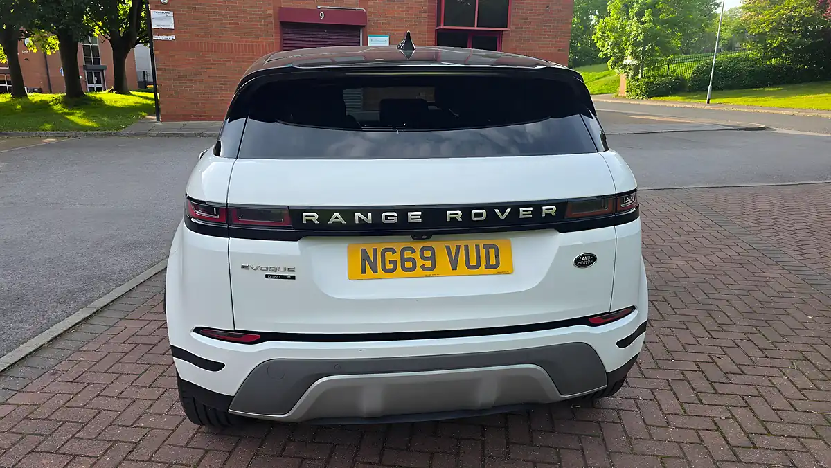 Used 2019 Land Rover Range Rover Evoque S White - Interior and Exterior details 10