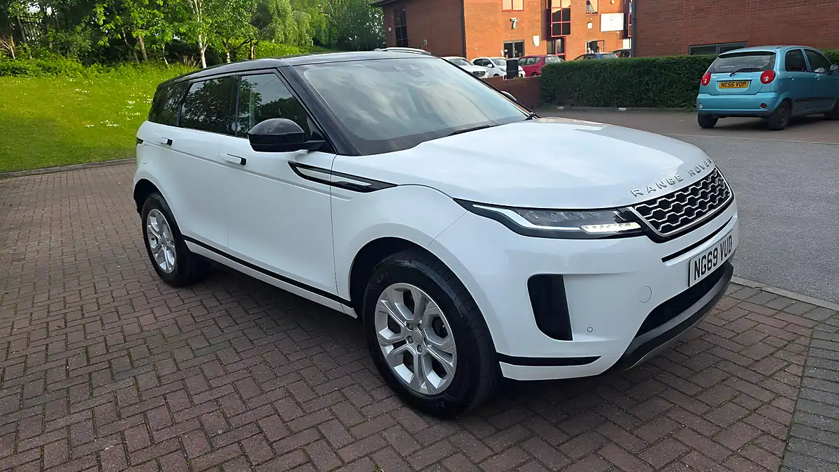Used 2019 Land Rover Range Rover Evoque S White - Interior and Exterior details 4