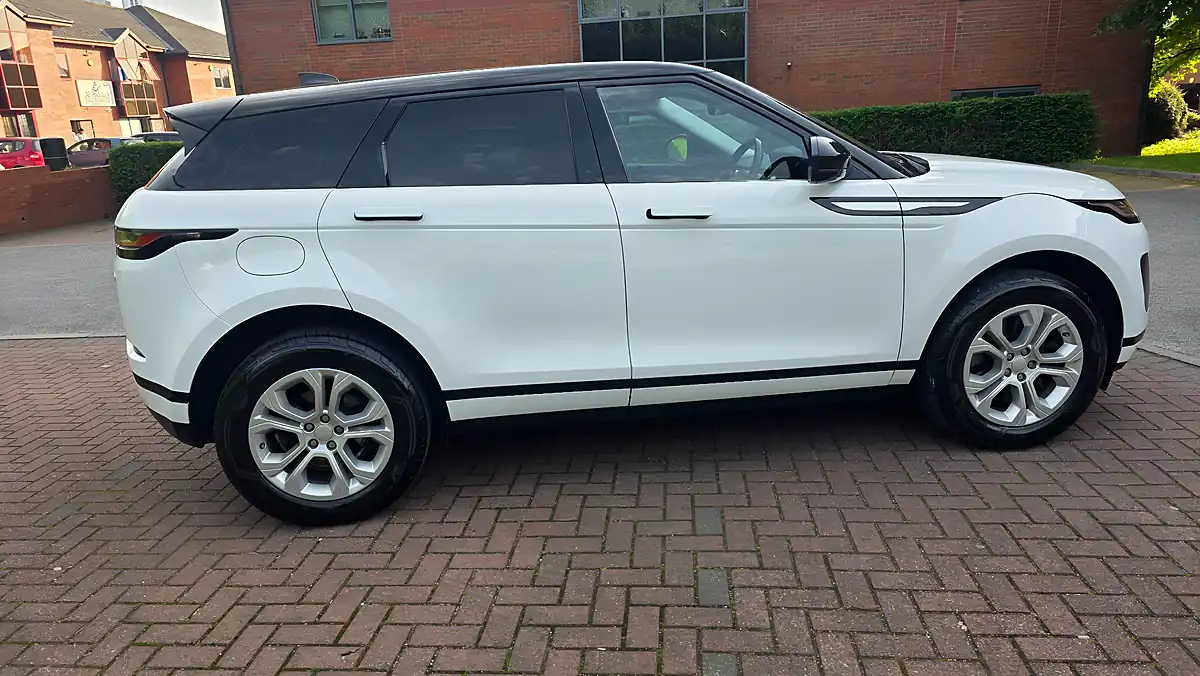 Used 2019 Land Rover Range Rover Evoque S White - Interior and Exterior details 9