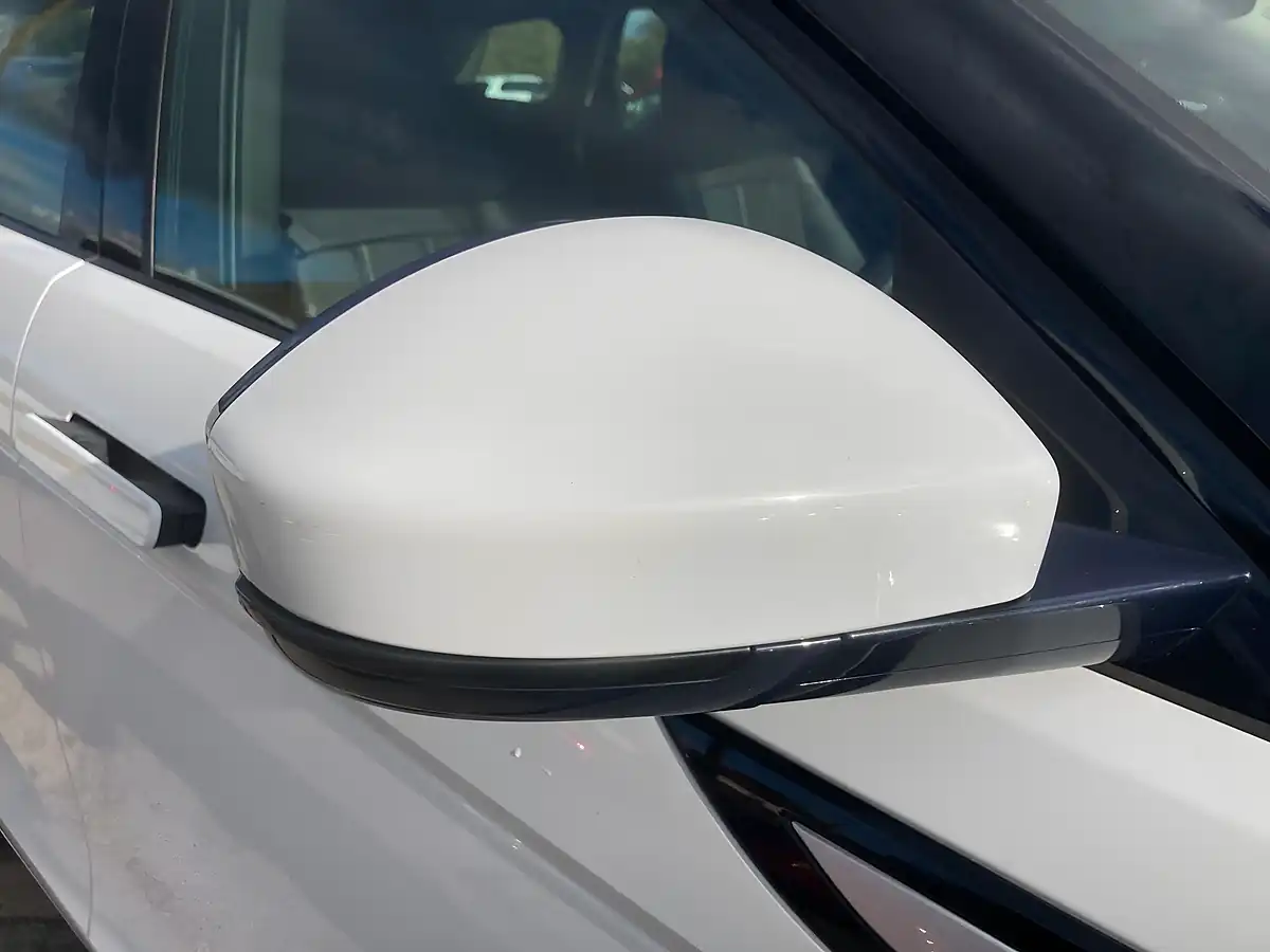 Used 2019 Land Rover Range Rover Evoque S White - Interior and Exterior details 11