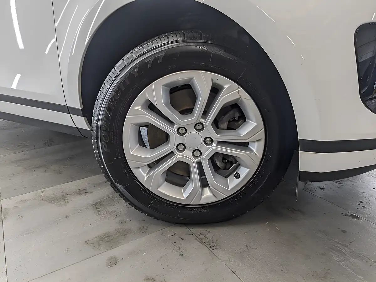 Used 2019 Land Rover Range Rover Evoque S White - Interior and Exterior details 3