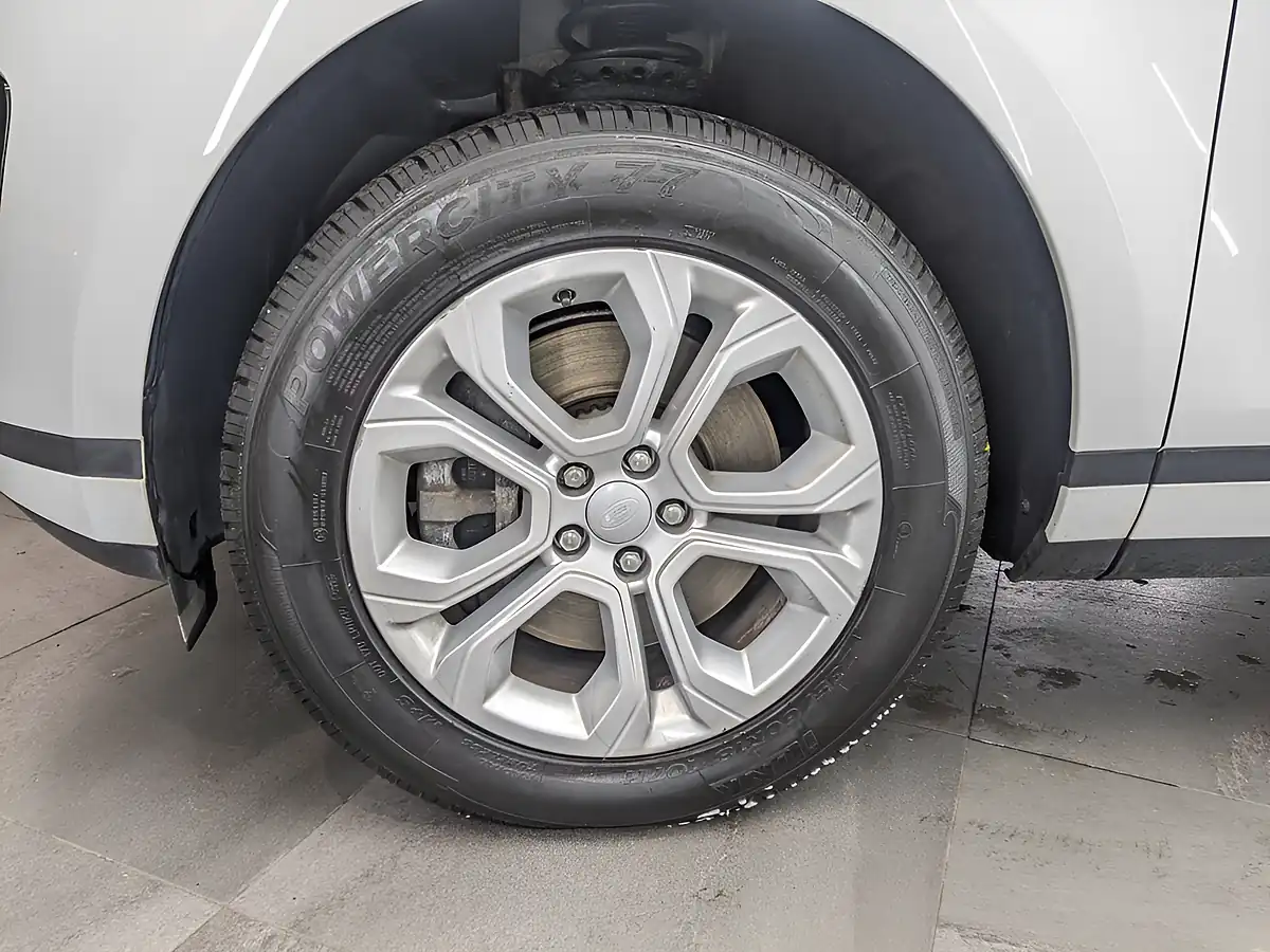 Used 2019 Land Rover Range Rover Evoque S White - Interior and Exterior details 6