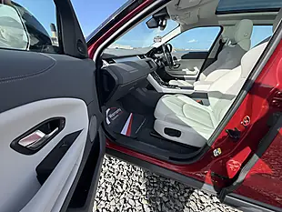 Used 2019 Land Rover Range Rover Evoque Se Red - Interior and Exterior details 17