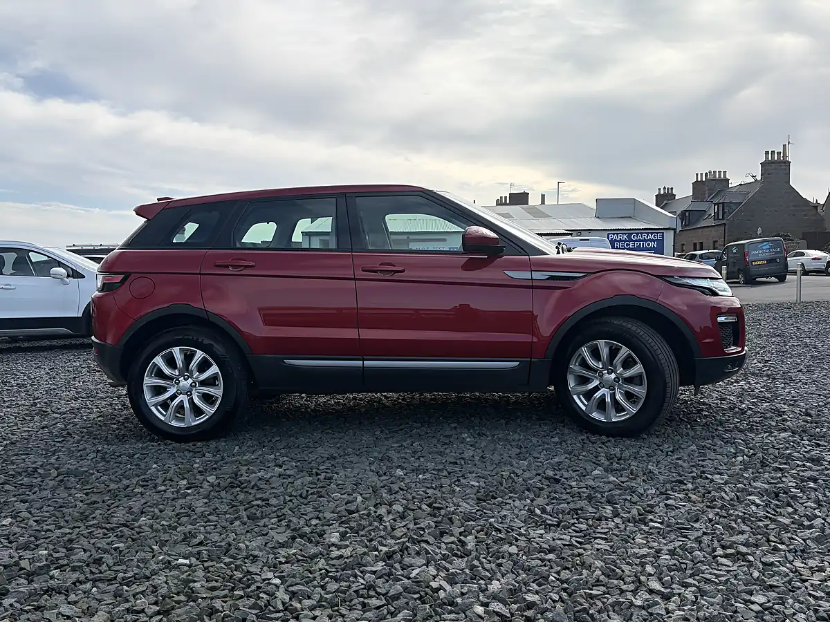 Used 2019 Land Rover Range Rover Evoque Se Red - Interior and Exterior details 4