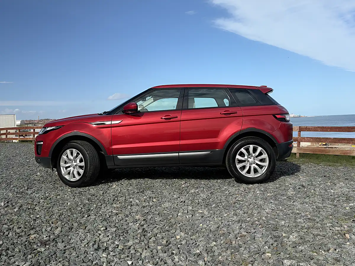 Used 2019 Land Rover Range Rover Evoque Se Red - Interior and Exterior details 8