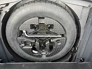 Used 2019 Land Rover Range Rover Evoque Se Seoul Pearl Silver - Interior and Exterior details 14