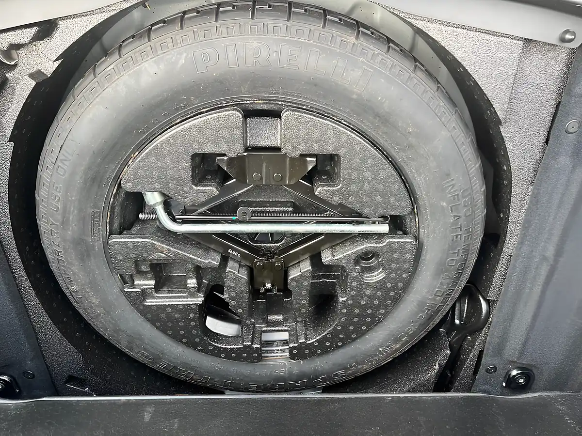 Used 2019 Land Rover Range Rover Evoque Se Seoul Pearl Silver - Interior and Exterior details 14