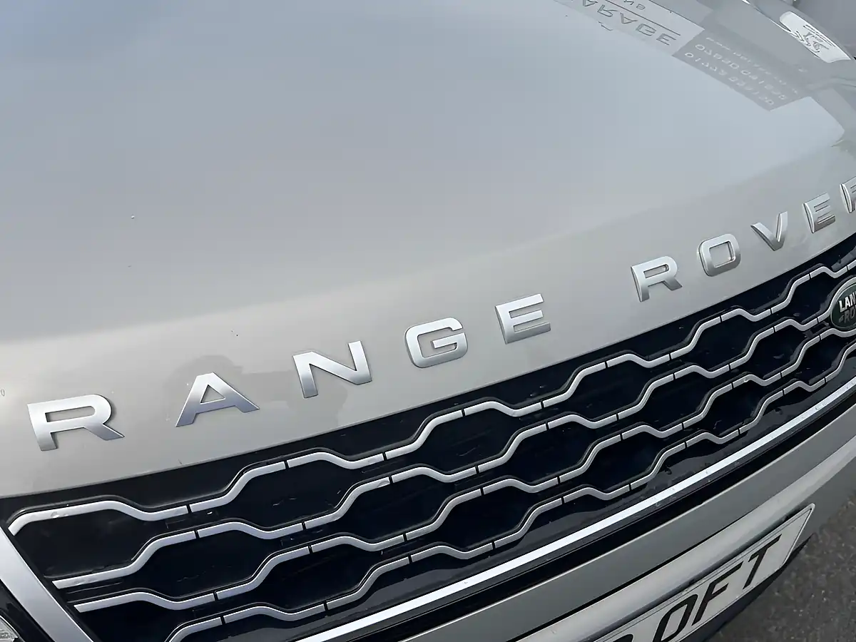 Used 2019 Land Rover Range Rover Evoque Se Seoul Pearl Silver - Interior and Exterior details 9