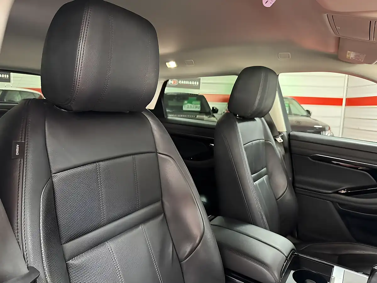 Used 2019 Land Rover Range Rover Evoque Se Silver - Interior and Exterior details 11