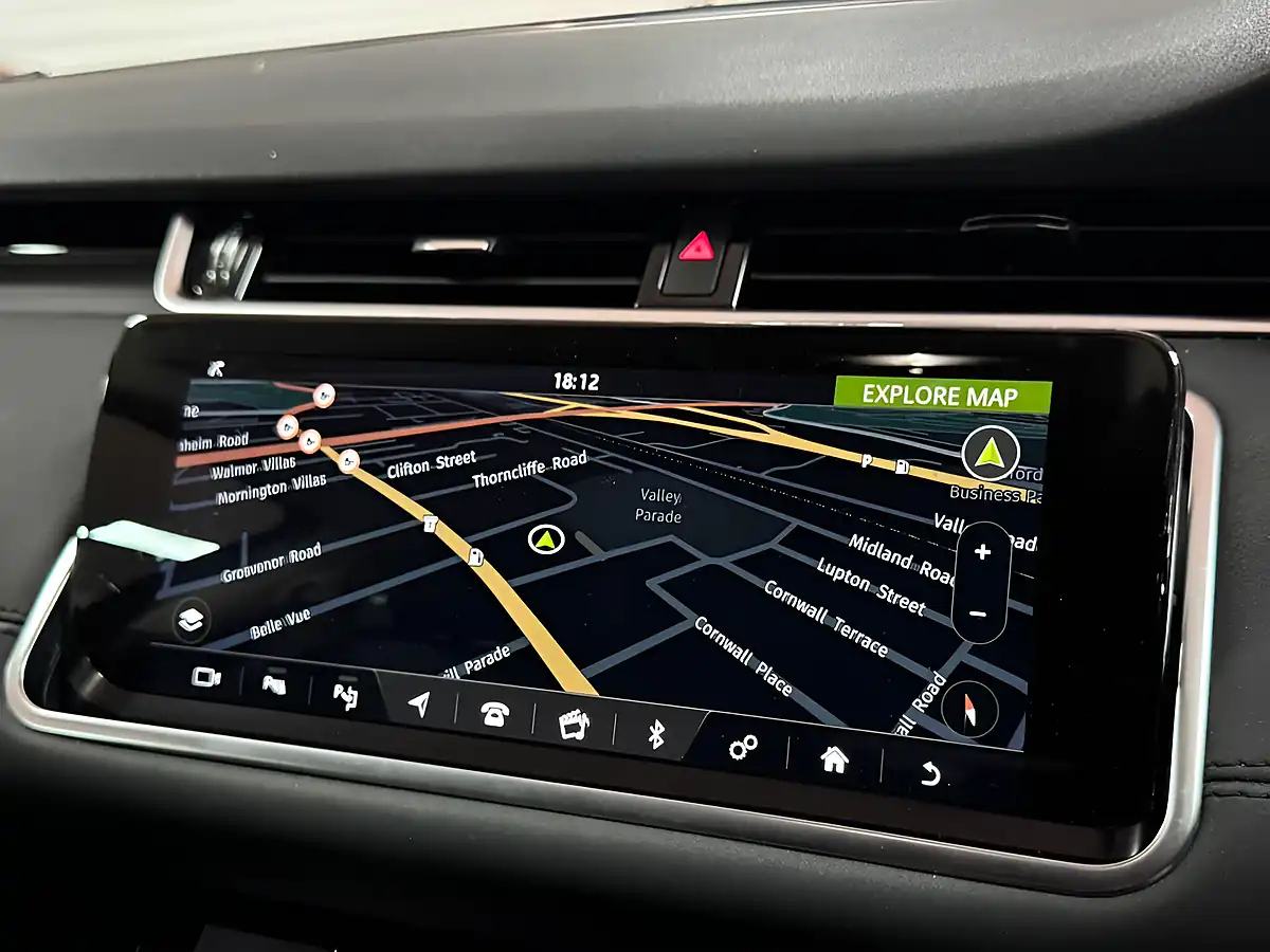 Used 2019 Land Rover Range Rover Evoque Se Silver - Interior and Exterior details 16