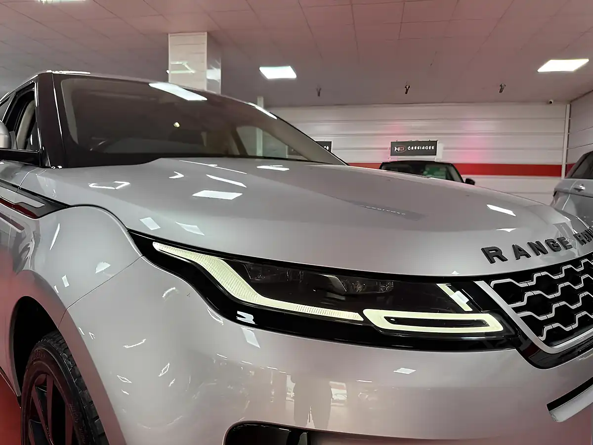 Used 2019 Land Rover Range Rover Evoque Se Silver - Interior and Exterior details 6