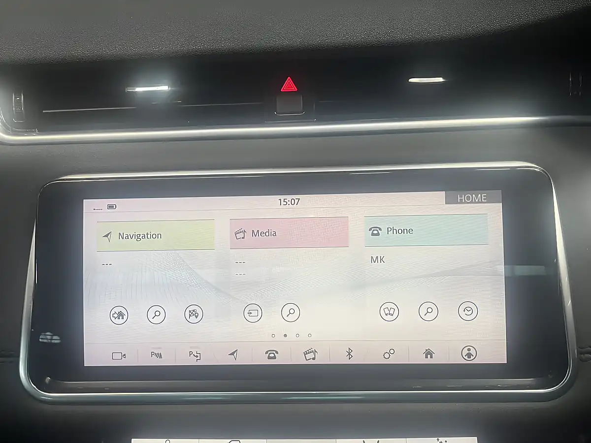 Used 2019 Land Rover Range Rover Evoque Se Silver - Interior and Exterior details 17