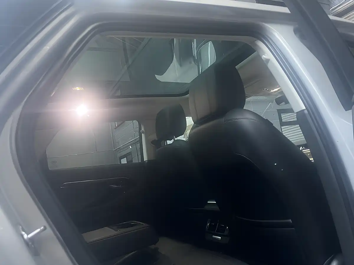 Used 2019 Land Rover Range Rover Evoque Se Silver - Interior and Exterior details 20