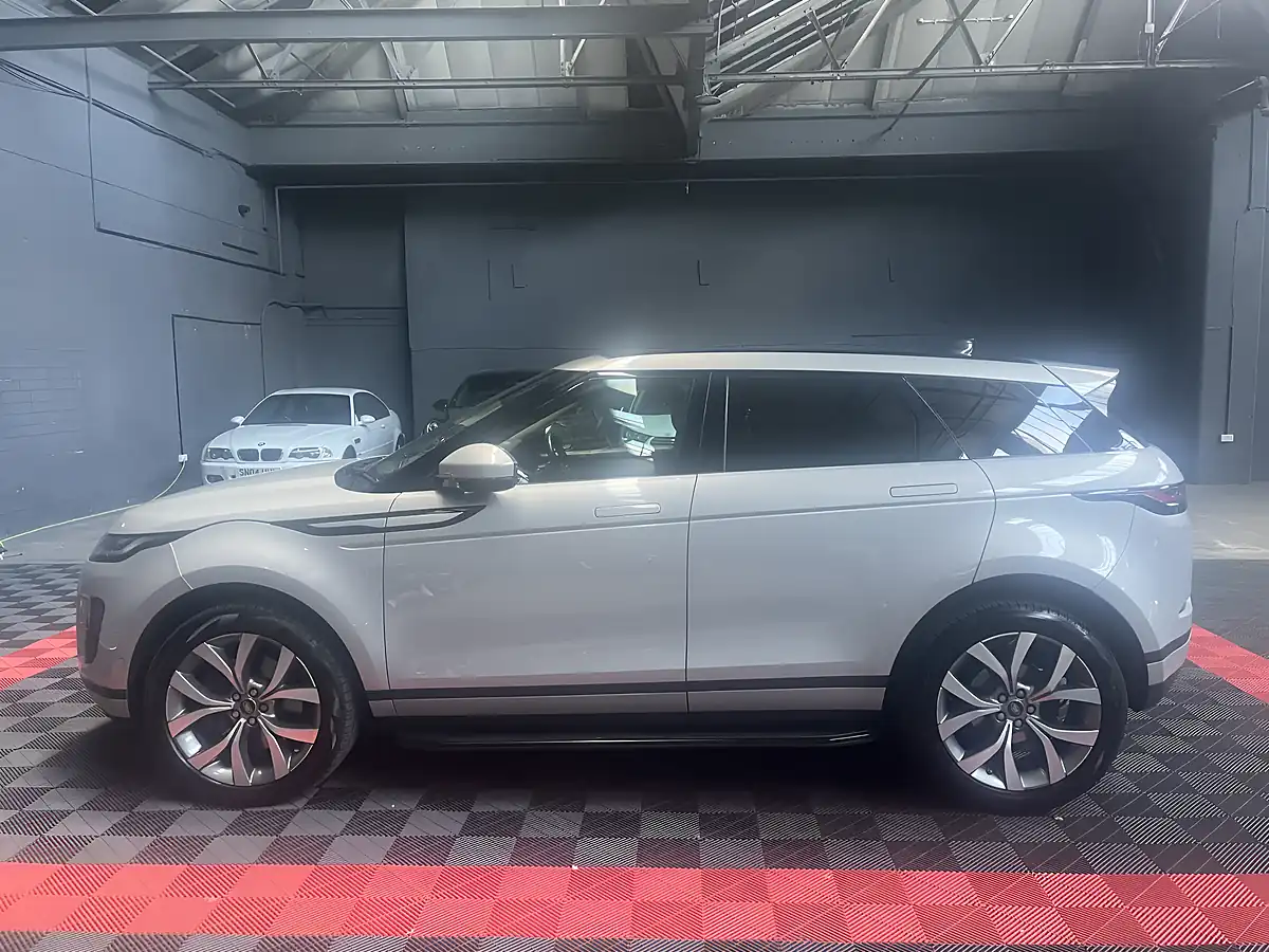 Used 2019 Land Rover Range Rover Evoque Se Silver - Interior and Exterior details 8
