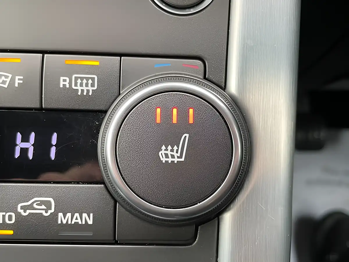 Used 2019 Land Rover Range Rover Evoque Se Tech Black - Interior and Exterior details 18