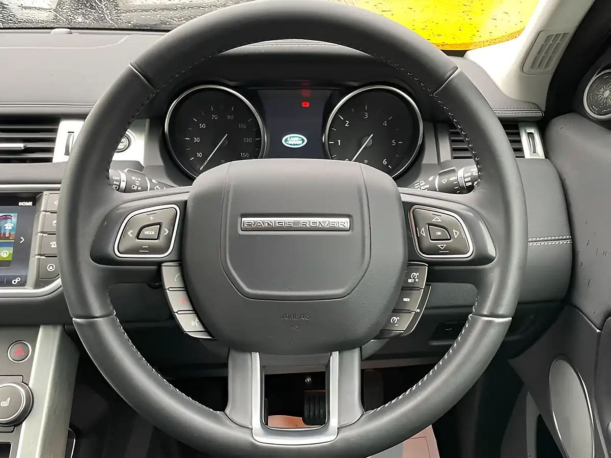 Used 2019 Land Rover Range Rover Evoque Se Tech Black - Interior and Exterior details 19