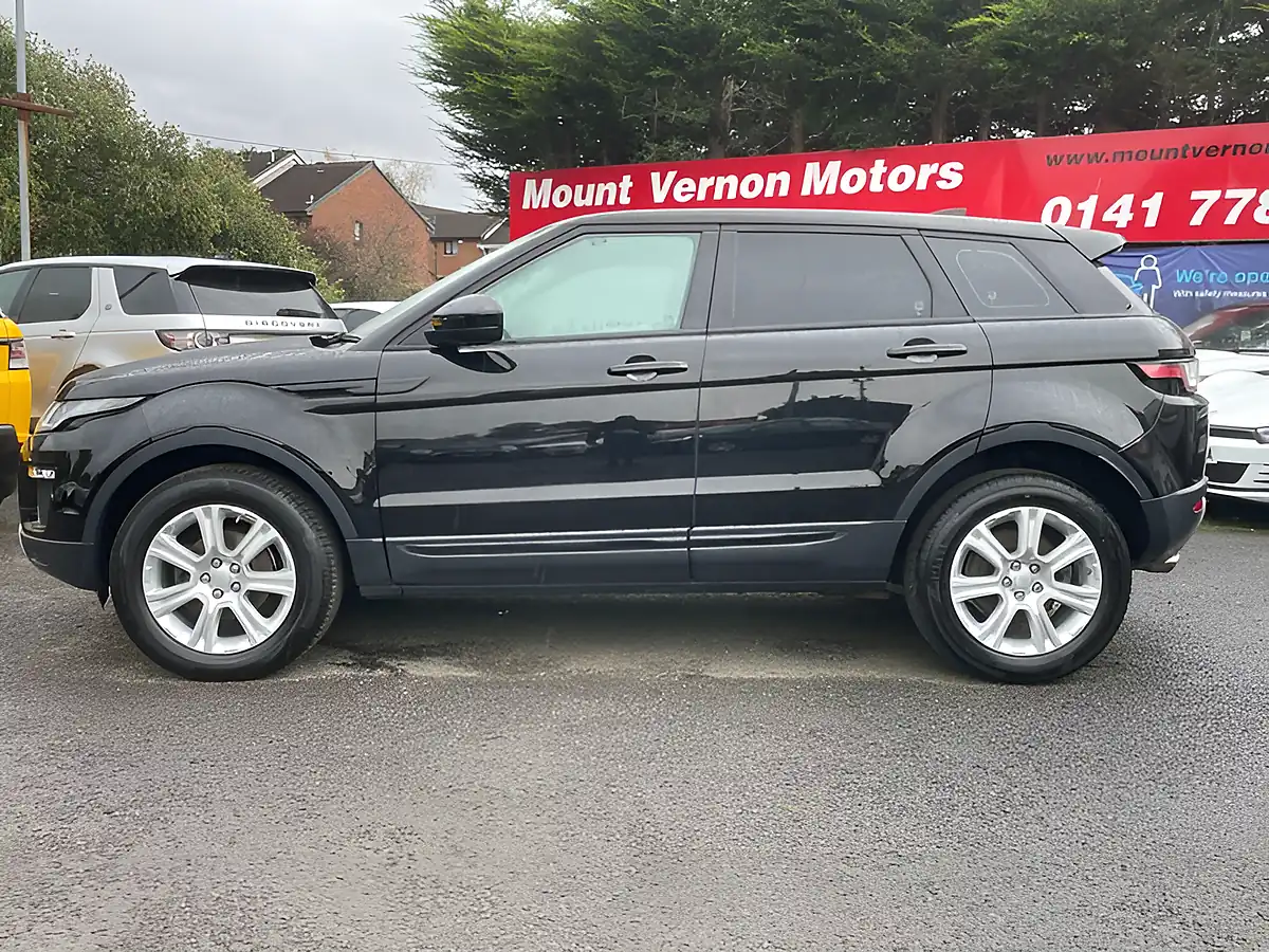 Used 2019 Land Rover Range Rover Evoque Se Tech Black - Interior and Exterior details 5