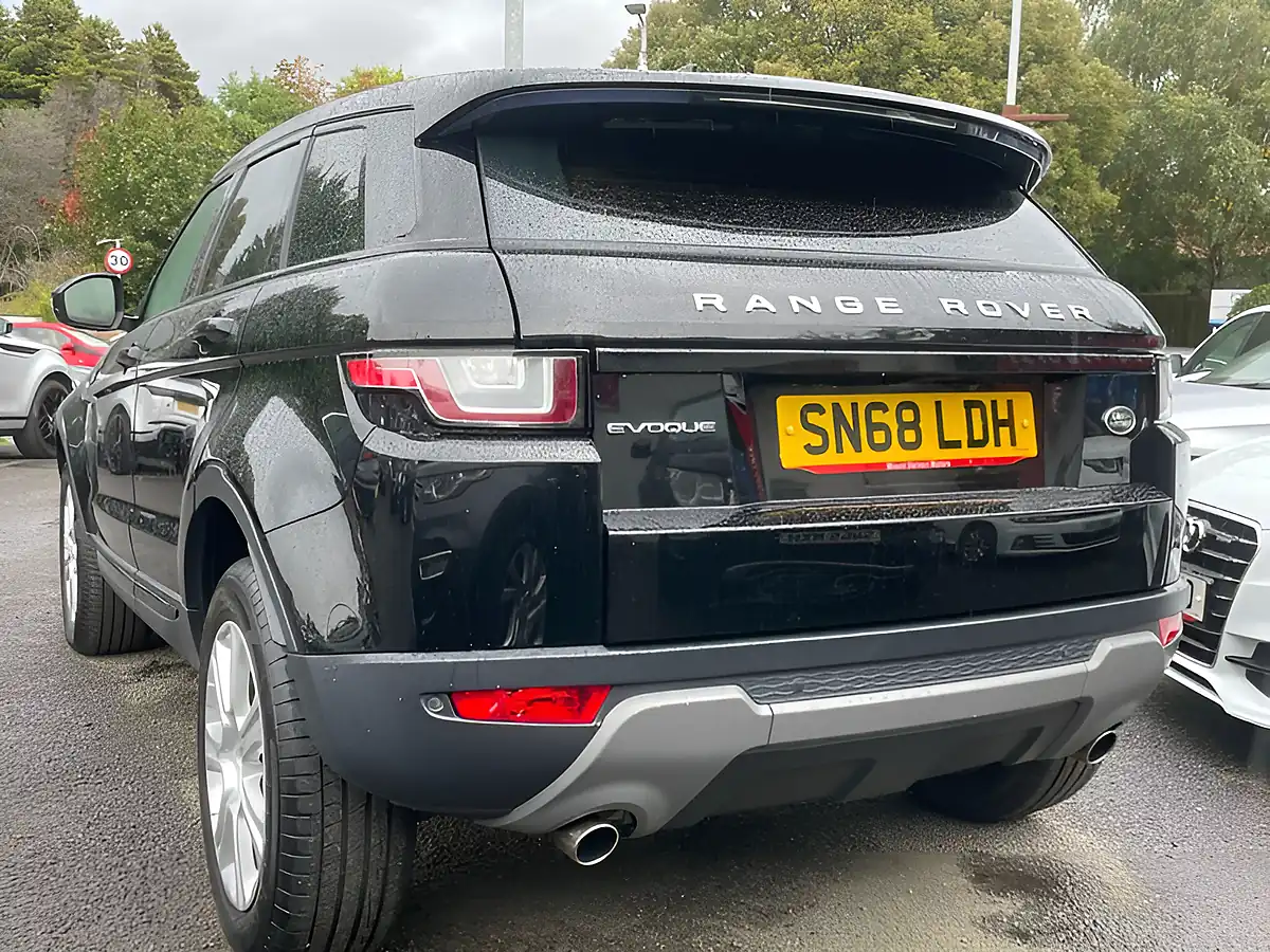 Used 2019 Land Rover Range Rover Evoque Se Tech Black - Interior and Exterior details 7