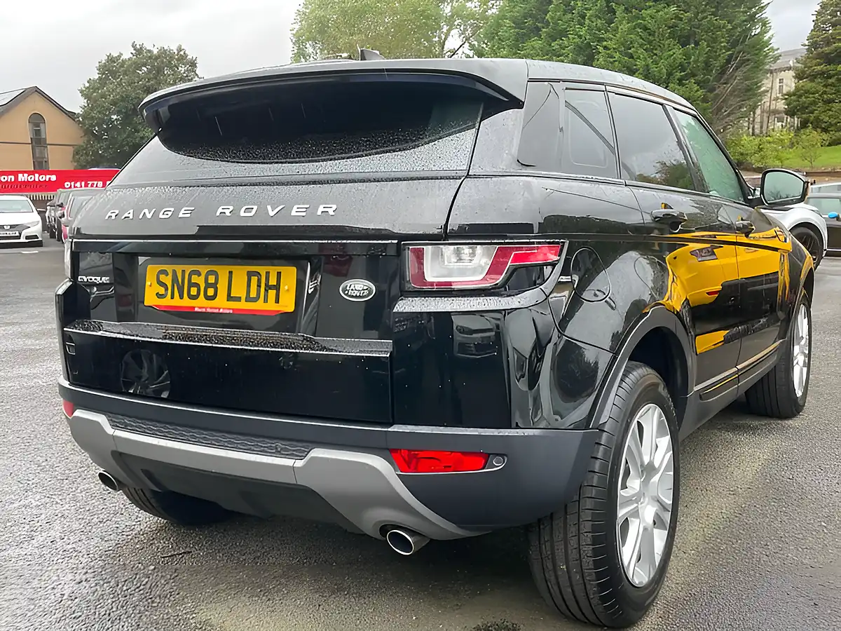 Used 2019 Land Rover Range Rover Evoque Se Tech Black - Interior and Exterior details 9
