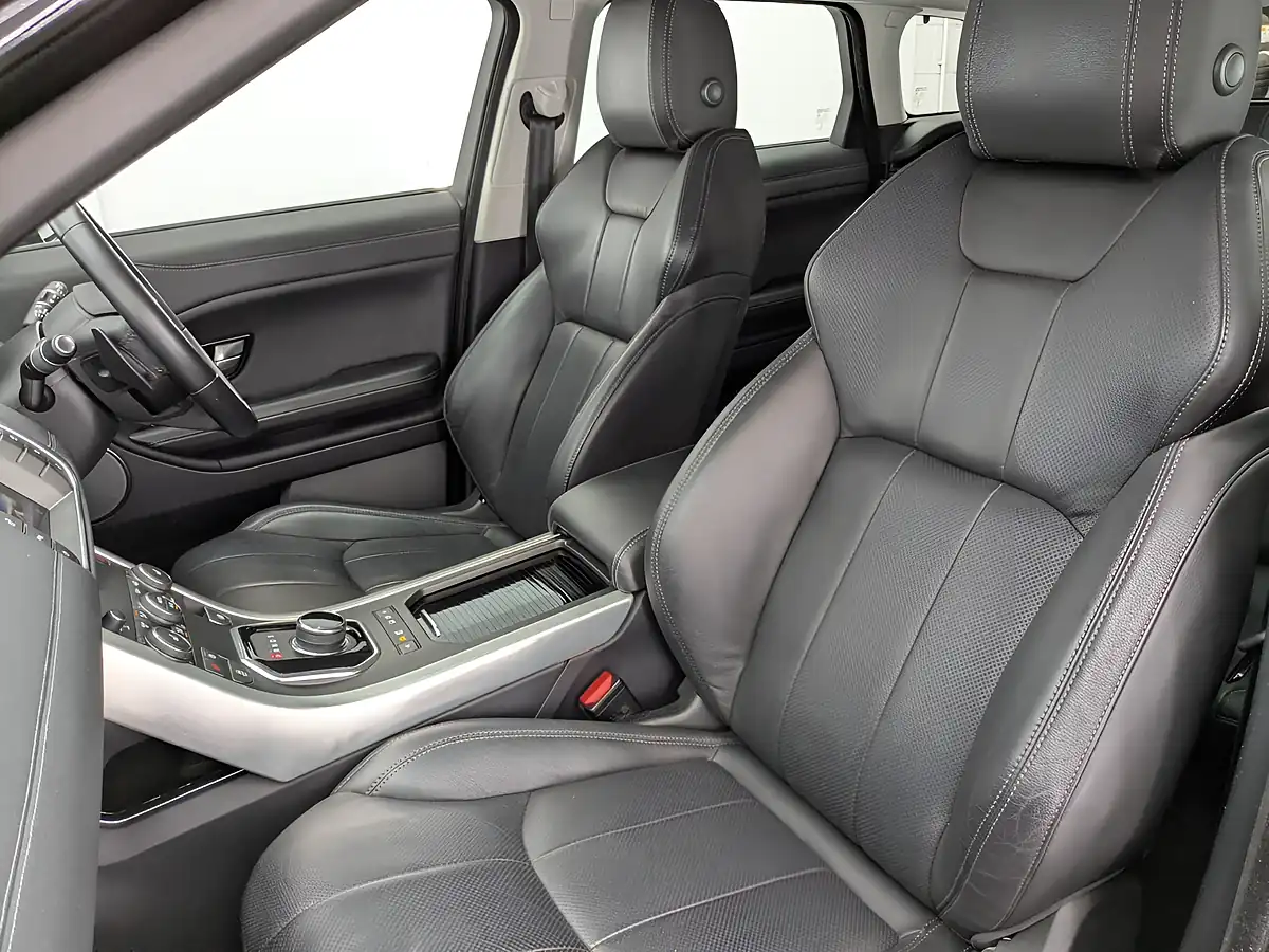 Used 2019 Land Rover Range Rover Evoque Se Tech Santorini Black - Interior and Exterior details 13