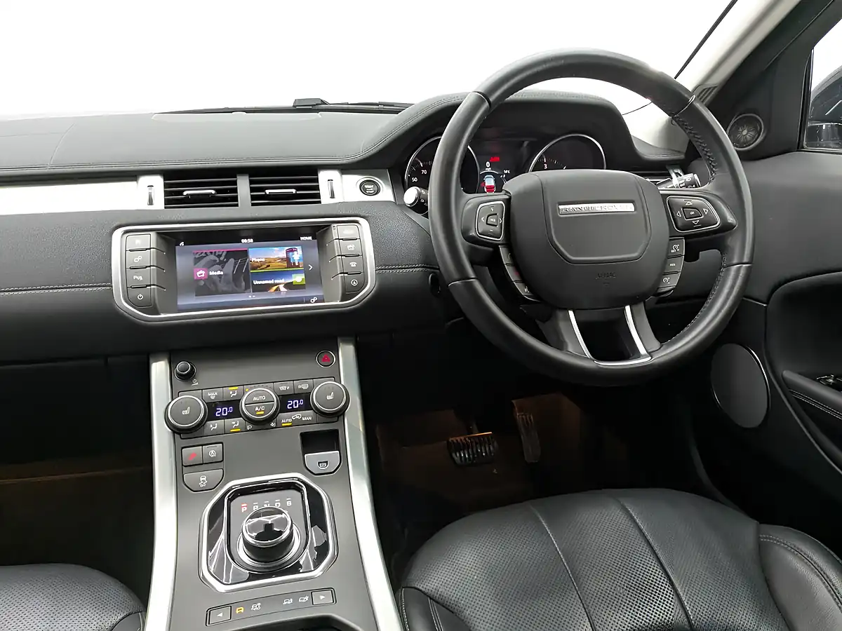 Used 2019 Land Rover Range Rover Evoque Se Tech Santorini Black - Interior and Exterior details 17