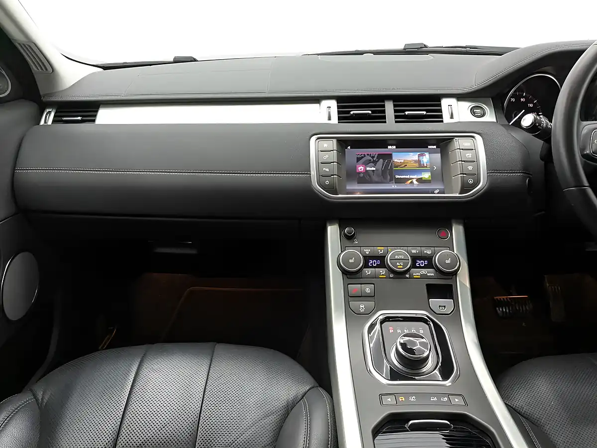 Used 2019 Land Rover Range Rover Evoque Se Tech Santorini Black - Interior and Exterior details 18