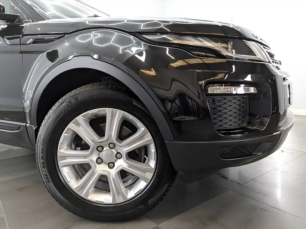 Used 2019 Land Rover Range Rover Evoque Se Tech Santorini Black - Interior and Exterior details 2