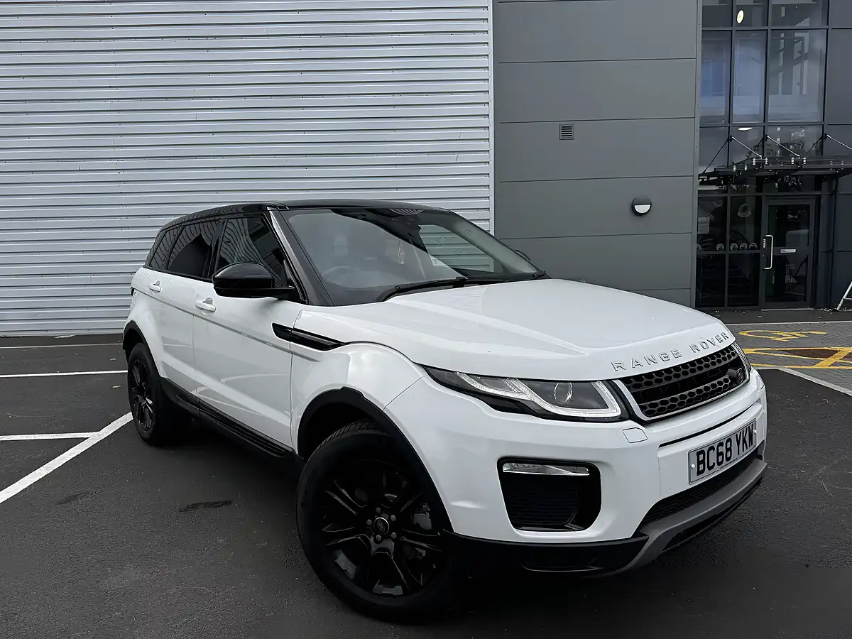 Used 2019 Land Rover Range Rover Evoque Se Tech White - Front View