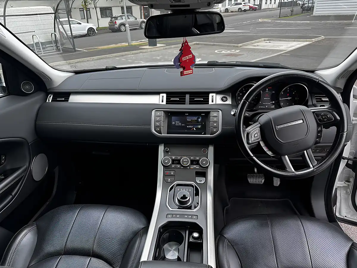 Used 2019 Land Rover Range Rover Evoque Se Tech White - Interior and Exterior details 15
