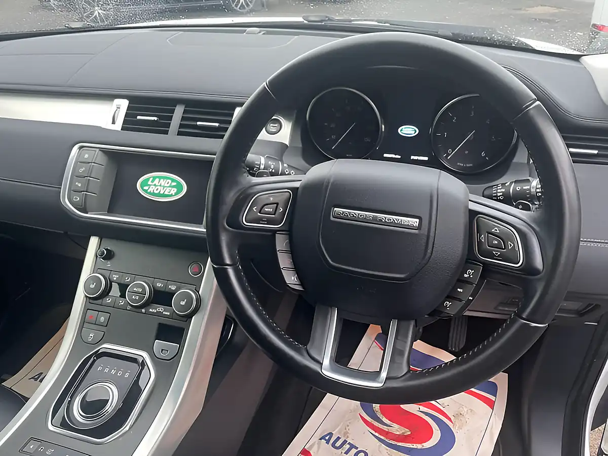 Used 2019 Land Rover Range Rover Evoque Se Tech White - Interior and Exterior details 14