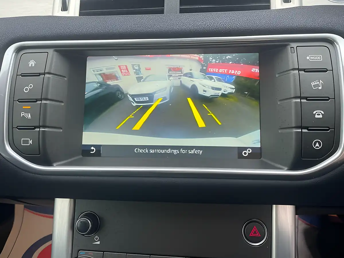 Used 2019 Land Rover Range Rover Evoque Se Tech White - Interior and Exterior details 15