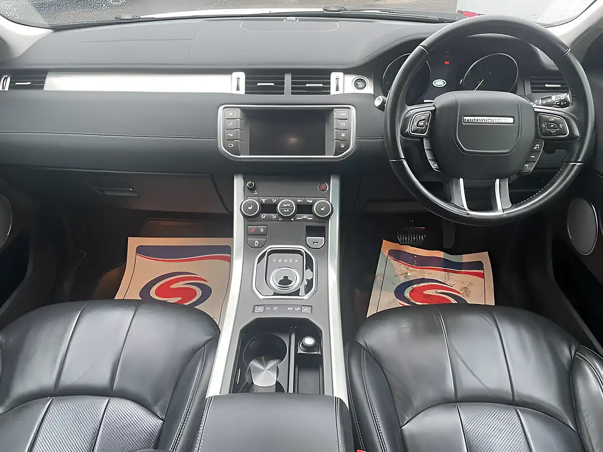Used 2019 Land Rover Range Rover Evoque Se Tech White - Interior and Exterior details 17