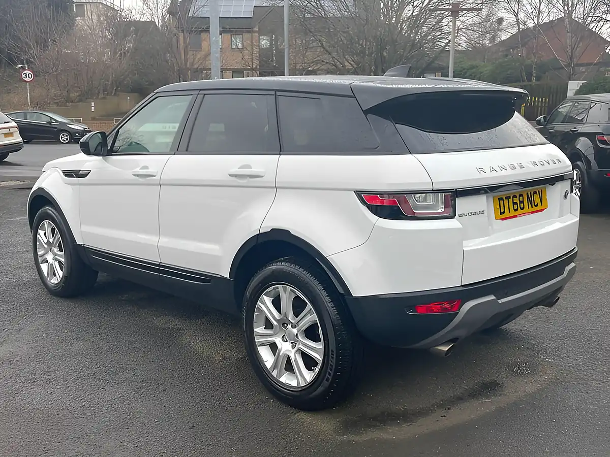 Used 2019 Land Rover Range Rover Evoque Se Tech White - Interior and Exterior details 6